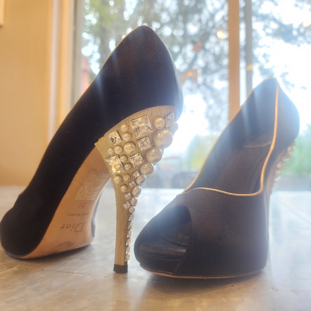 Christian Dior peep toe 4.5" heels